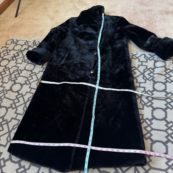 Gallery Black Faux Fur Full Length Long Coat Plush Modacrylic Winter Button Sz M - Picture 13 of 17
